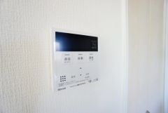 おいだき機能つきなのでお風呂に入る時間が異なるご家庭には嬉しいですね。ボタン一つで快適で便利な生活が＾＾