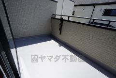 陽当たりの良いバルコニーです。お洗濯やお布団干しはもちろん、日光浴スペースにも。