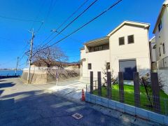 住人以外の車の進入も少なく、小さなお子様を持つご家庭にも安心です。