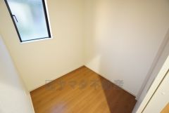 同仕様写真。ファミリークローク。スーツケースのような大型の荷物も置けます＾＾