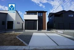 一戸建ての多いエリア。落ち着いた雰囲気で快適な生活を送れます。最新の設備で気持ちの良い新生活を送りませんか。