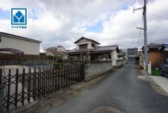 現地（2025年12月26日）撮影。一戸建ての多いエリア。落ち着いた雰囲気で快適な生活を送れます。