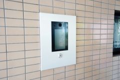 防犯性もばっちり、TVモニター付きインターホン完備。来訪者の顔が見えるので、安心＾＾お子さん1人での留守番時にも活躍しそうです。