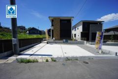 車通りが少なく、安心してお子様とお散歩できる閑静な住宅地。快適でゆとりのある生活空間で新生活を始めましょう^^