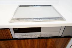 IHクッキングヒーターは火を使わないため、火災の発生リスクを抑えることが出来ます。汚れてもサッとふけてお掃除らくらく＾＾