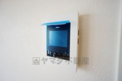 防犯性、セキュリティ対策に安心できるテレビモニター付きインターフォンです。セールスマン対策にもなり安心できます。