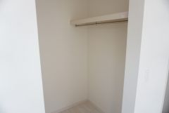 同仕様写真。ファミリークローゼット。各部屋に入りきれなかった物の収納にも便利です＾＾