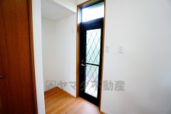 外に一時的にゴミを置くことができ、室内を清潔に保てます。