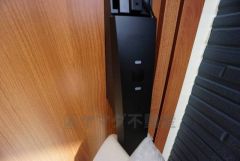 お子様を抱っこしながら簡単に開けられるのが便利なスマートキー。