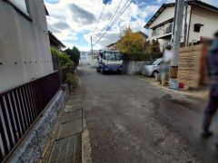 現地（2025年12月15日）撮影。大型車の通行が少なく、騒音や振動が少ないので静かで快適な生活を送れます。