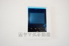 防犯性、セキュリティ対策に安心できるテレビモニター付きインターフォンです。セールスマン対策にもなり安心できます。