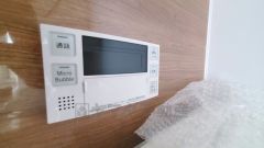 湯量・湯温の設定、そして保温までワンタッチのフルオートバス。便利な追い炊き機能付きです。