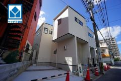 千早駅徒歩10分、都心へのアクセス良好。スーパーやコンビニなども近く周辺環境充実。快適でゆとりのある生活空間で新生活を始めましょう^^