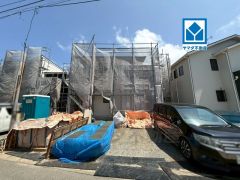 現地（2026年4月16日）撮影。省エネ、安全性を実感できるオール電化住宅＾＾スーパーやコンビニなども近く周辺環境充実。快適でゆとりのある生活空間で新生活を始めましょう^^