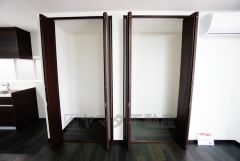 物が散らかりやすいリビングに収納スペースを確保。書類や雑貨をひとまとめにできまるため、お部屋をすっきりさせることが出来ます。