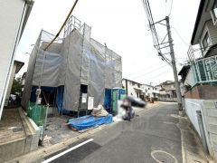 現地（2026年2月24日）撮影。大型車の通行が少なく、騒音や振動が少ないので静かで快適な生活を送れます。