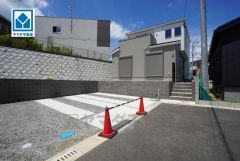 河東西小学校まで徒歩14分と近く、お子様も無理なく通えます。快適でゆとりのある生活空間で新生活を始めましょう^^