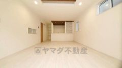 断熱性能の窓ガラスを採用。省エネ、光熱費カットにも貢献します。夏は涼しく、冬は暖かく快適に過ごせますよ＾＾