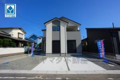 子育てに優しい落ち着いた住環境。お気に入りの家具とインテリアで素敵な部屋を作りましょう。