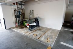 敷地内バイク置き場。空有、月額500円、詳しくはお問い合わせ下さい。。