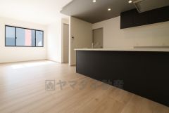 温かみのある雰囲気と、キッチンでの作業性を兼ね備え、家族の笑顔あふれる団らんのひと時をお過ごしいただける設計になっています。