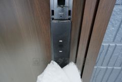 お子様を抱っこしながら簡単に開けられるのが便利なスマートキー。