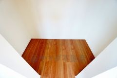 収納力豊富なウォークインクローゼット。洋服や小物などを1箇所にまとめて美しい収納を実現します。スーツケースのような大型の荷物も置けます＾＾