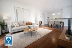 家具はイメージです。温かみのある雰囲気と、キッチンでの作業性を兼ね備え、家族の笑顔あふれる団らんのひと時をお過ごしいただける設計になっています。