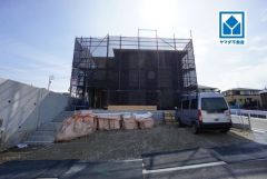 現地（2026年2月26日）撮影。三苫駅徒歩13分、都心へのアクセス良好。スーパーやコンビニなども近く周辺環境充実。快適でゆとりのある生活空間で新生活を始めましょう^^