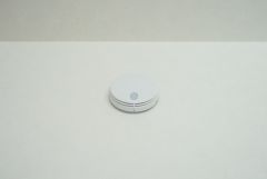 火災発生をいち早く知らせてくれる火災報知器は標準装備です。
