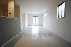 温かみのある雰囲気と、キッチンでの作業性を兼ね備え、家族の笑顔あふれる団らんのひと時をお過ごしいただける設計になっています。