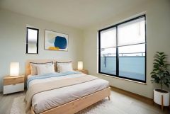 家具はイメージです。家具はイメージです。寛ぎの時間を紡ぎだす主寝室は、大型ベッドを置いても余裕の広さを確保しています。寛ぎの時間を紡ぎだす主寝室は、大型ベッドを置いても余裕の広さを確保しています。