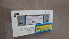 湯量・湯温の設定、そして保温までワンタッチのフルオートバス。便利な追い炊き機能付きです。