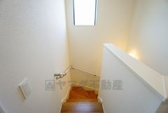 リビング階段になっているので、お顔を合わす回数が増え、ぐっと家族の距離が縮まります。