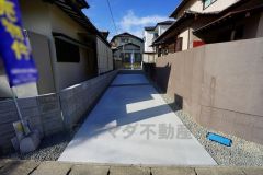 駐車スペースは縦列で2台分確保＾＾ 完成をお楽しみに＾＾