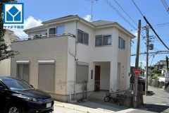 角地につき日当たり、通風良好です。一戸建ての多いエリア、落ち着いた雰囲気で快適な生活を送れます。イオンモール福津まで車4分（1.4ｋｍ）の立地＾＾