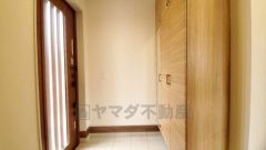 たっぷり収納できるシューズボックスです。家族全員の靴がきれいに整頓できます。