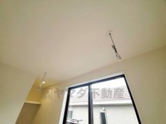 室内物干しがあるので、洗濯物を干すときに重宝しますね＾＾