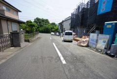 現地（2025年7月1日）撮影。大きな車でも駐車しやすいため、車のサイズを気にせず好きな車に乗れます。