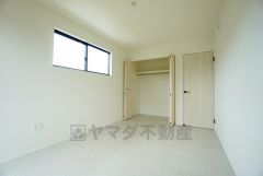 温かい光の差し込むゆとりのある居室をぜひ現地にてご確認くださいませ。