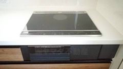 汚れてもサッとふける、お手入れのしやすいIHクッキングヒーター。オール電化なので経済的です。