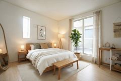 家具はイメージです。主寝室としてお使いいただけそうなこちらのお部屋は、日当たりが良く、爽やかな風を感じて起きる朝は、快適生活の始まりに。