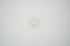 火災発生をいち早く知らせてくれる火災報知器は標準装備です。