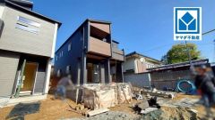 現地（2025年11月27日）撮影。南向き、全室2面採光で陽当たり良好＾＾ドラッグストアやコンビニなども近く周辺環境充実＾＾