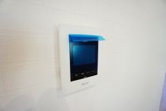 防犯性、セキュリティ対策に安心できるテレビモニター付きインターフォンです。セールスマン対策にもなり安心できます。