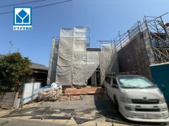 現地（2026年4月2日）撮影。省エネ、安全性を実感できるオール電化住宅＾＾スーパーやコンビニなども近く周辺環境充実。快適でゆとりのある生活空間で新生活を始めましょう^^