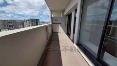 南側に面したバルコニーは日当たり良好です。お洗濯物も気持ちよく干せそうです。日光浴をしたり、星を眺めたりも良いですね^^