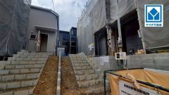 現地（2025年11月26日）撮影。若宮小学校まで徒歩2分と近く、お子様も無理なく通えます。快適でゆとりのある生活空間で新生活を始めましょう^^