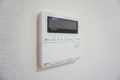 同仕様写真。キッチン横からボタンひとつで操作が楽々。