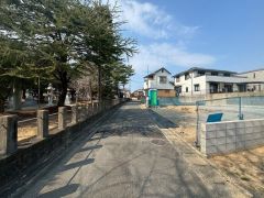 現地（2026年3月9日）撮影。住人以外の車の進入も少なく、小さなお子様を持つご家庭にも安心です＾＾